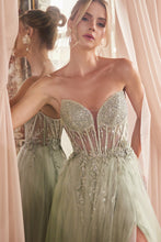 Load image into Gallery viewer, Ladivine CD0230 - STRAPLESS LAYERED TULLE BALL GOWN