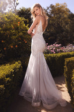 Load image into Gallery viewer, VIKA LACE MERMAID WEDDING GOWN