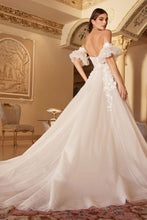 Load image into Gallery viewer, STRAPLESS LAYERED TULLE BALL GOWN