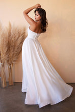 Load image into Gallery viewer, STRAPLESS SATIN BRIDAL BALL GOWN