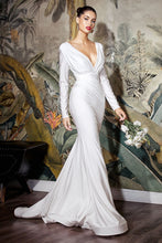 Load image into Gallery viewer, FITTED MERMAID WEDDING GOWN