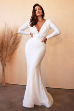 Load image into Gallery viewer, FITTED MERMAID WEDDING GOWN