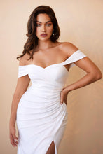 Load image into Gallery viewer, MODERN CURVE FITTING BRIDAL GOWN