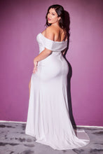 Load image into Gallery viewer, MODERN CURVE FITTING BRIDAL GOWN
