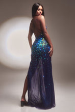 Load image into Gallery viewer, H097 Ladivine EMBELLISHED FITTED LAYERED TULLE GOWN