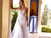 Load and play video in Gallery viewer, LOVELY LACE WEDDING GOWN WITH OVERSKIRT