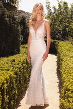 Load image into Gallery viewer, Chantilly lace floral appliqued wedding gown