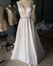 Load image into Gallery viewer, Satin Backless Modern Chic Wedding Gown