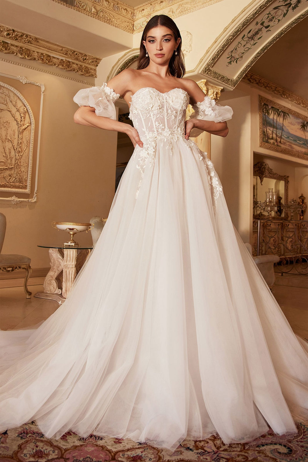 STRAPLESS LAYERED TULLE BALL GOWN