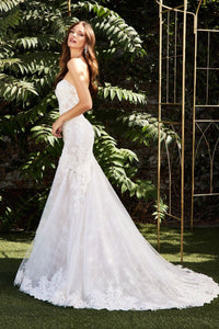 Trumpet style strapless sweet heart neckline lace appliqued romantic wedding gown