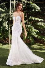 Load image into Gallery viewer, Trumpet style strapless sweet heart neckline lace appliqued romantic wedding gown
