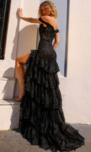 Load image into Gallery viewer, R1301 - Applique Trumpet Prom Dress
