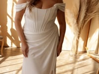 Load and play video in Gallery viewer, STUNNING SATIN CORSET WEDDING DRESS
