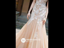 Load and play video in Gallery viewer, HW3038 HERAWHITE Glamour Sweetheart Neckline Dress With Detachable Sleeves
