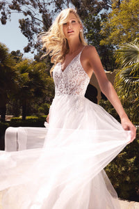DELICATE TULLE LAYERED BRIDAL GOWN