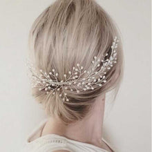 Load image into Gallery viewer, Pearl Floral Spray Hair Comb
